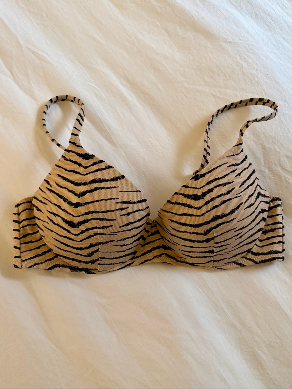 Shade and Shore Animal Print Underwire Bikini Top